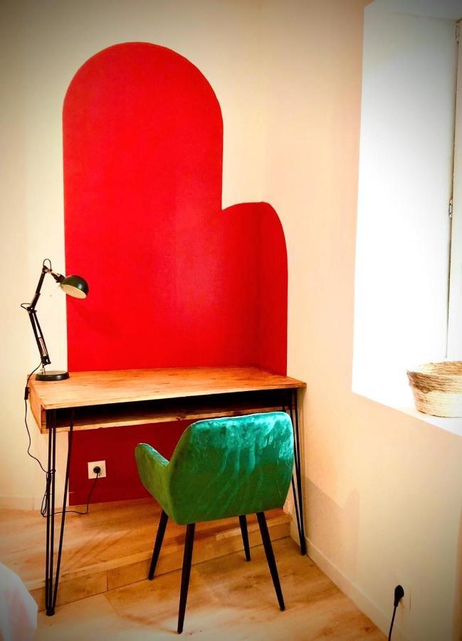 Une Maison Design Dans Le Centre Ville Foix Ngoại thất bức ảnh