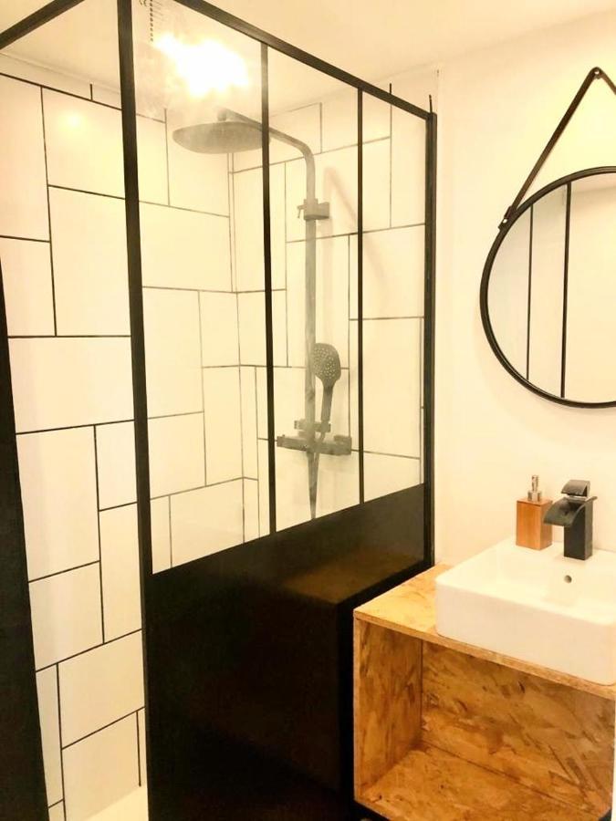 Une Maison Design Dans Le Centre Ville Foix Ngoại thất bức ảnh